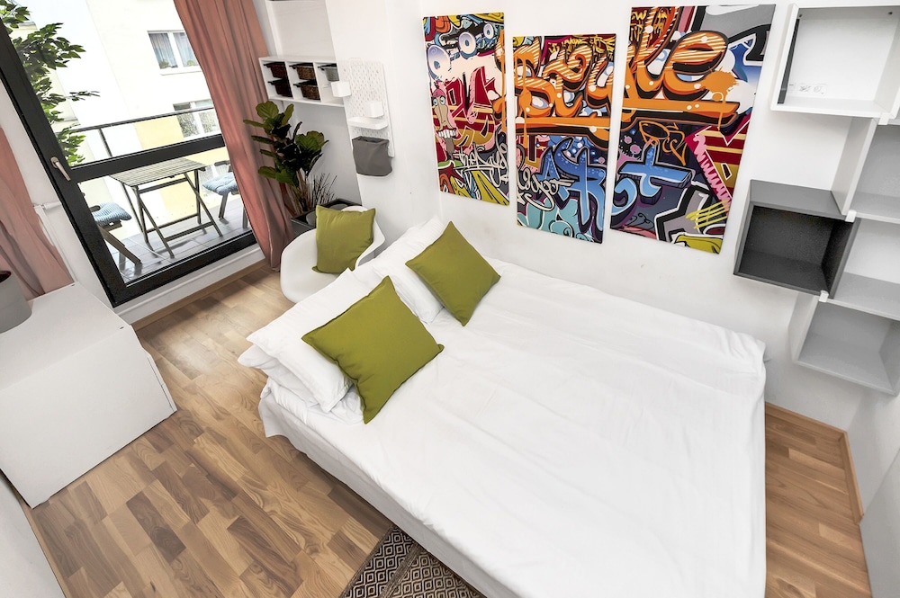 Lumina 4-room apartment in Center view 4