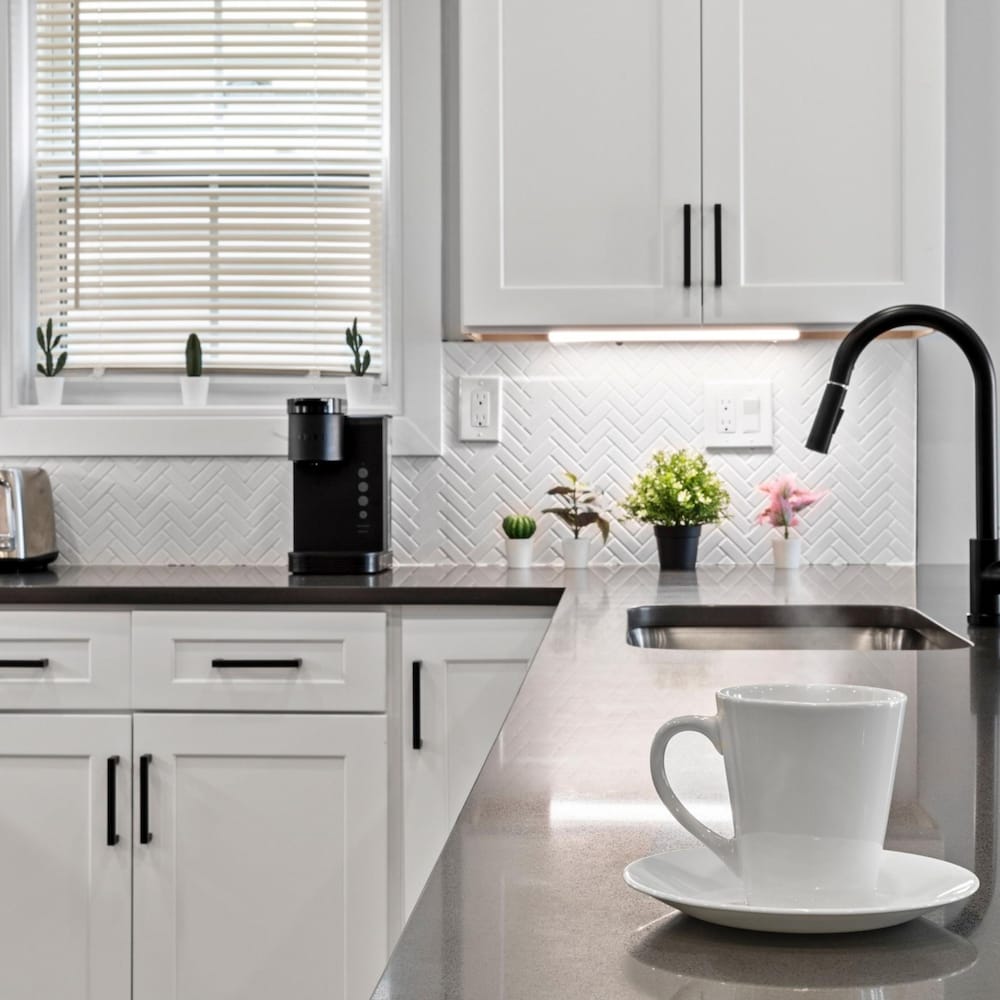 Boston Vacations - Luxury 2BD 2BA Near Logan Airport and T Station - Property Image 6