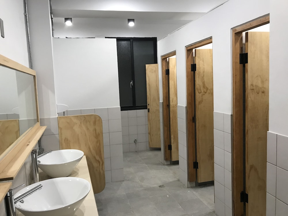 CaoJi Book inn Hostel
