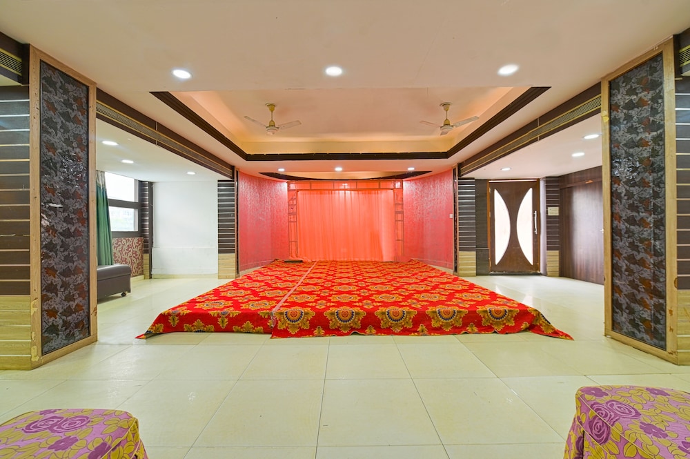 The Byke Grassfield Resort With Outdoor Pool, Shyam Nagar