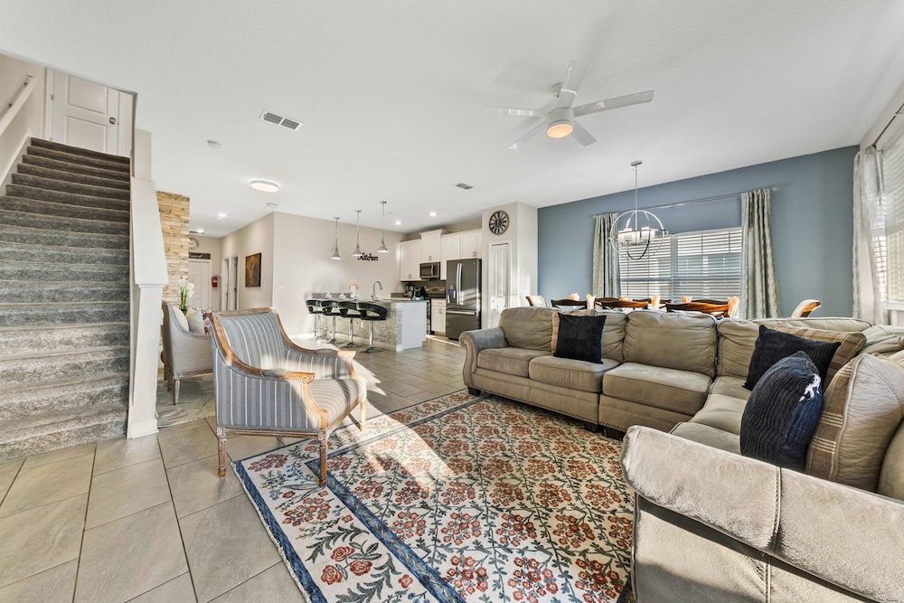 Gorgeous 5Bd w Pool Lazy River Storey Lake 4989