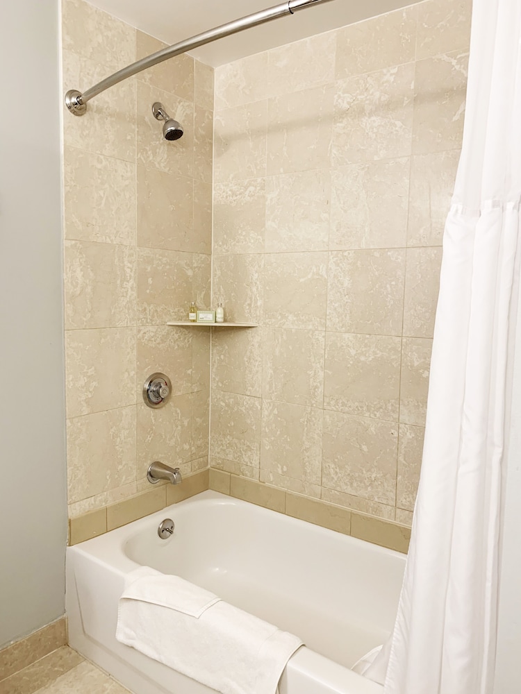 Water's Edge Resort & Spa