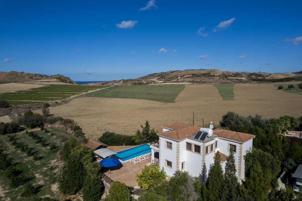 Villa Kambos Ena in Polis