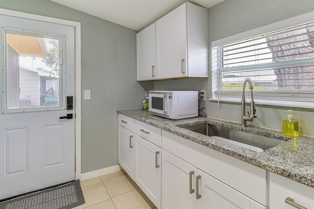 Within 10 Mi of Fort Pierce Beaches! Bright Duplex