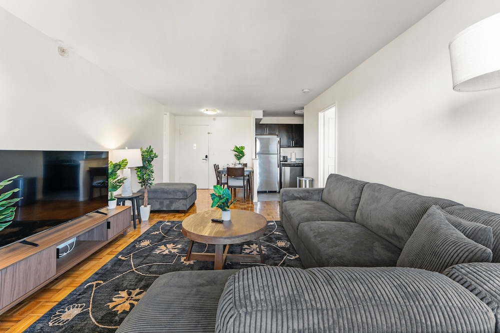 Furnished Apartment Near Longwood