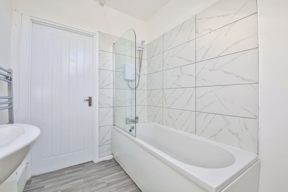 1 Bed Flat Near Cardiff City Centre