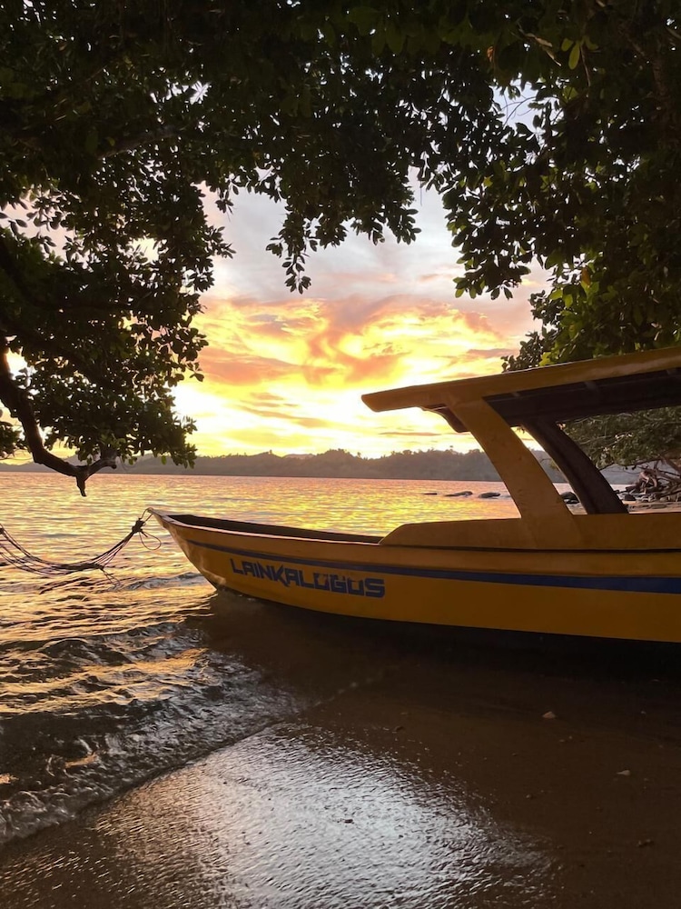 Lainkalogos Glamping