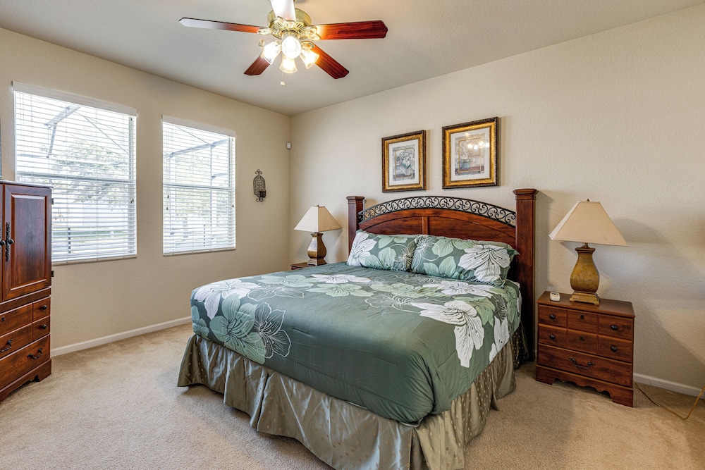 Resort Retreat w/ Outdoor Oasis: 13 Mi to Disney!