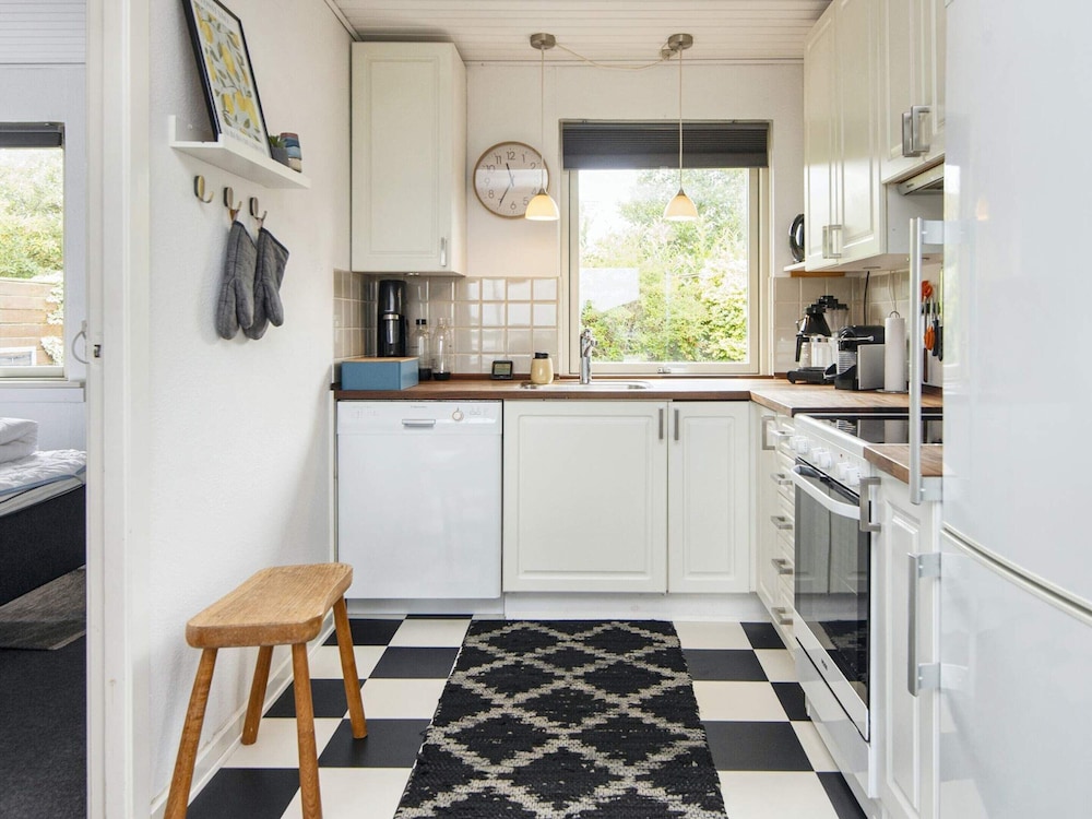 6 Person Holiday Home in Hejls