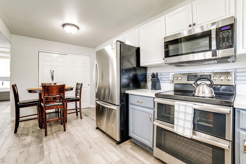 3 Mi to Dtwn: Gated Condo w/ Patio in Reno!