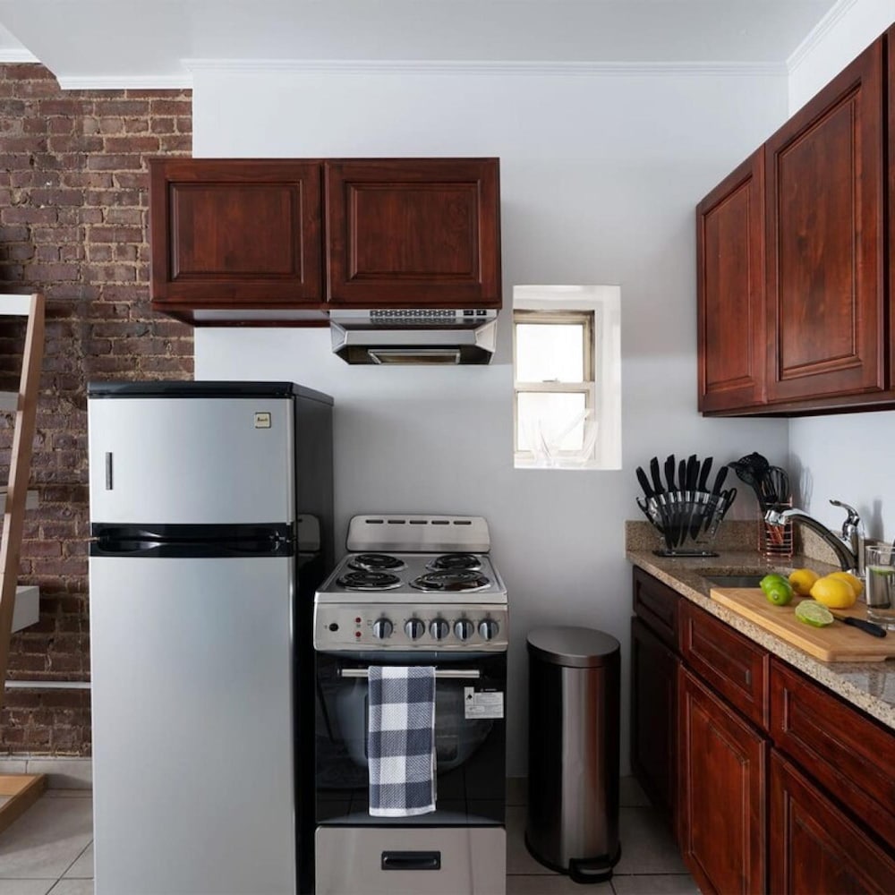 501-2fw Gorgeous Upper East Side Studio