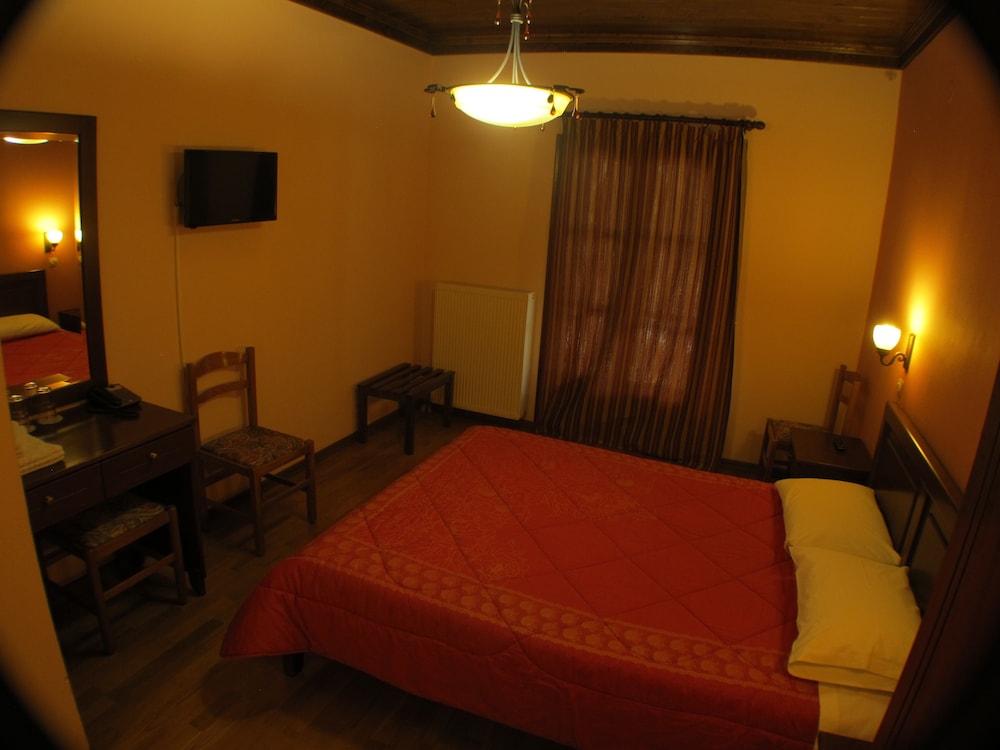 Kroupi Hotel