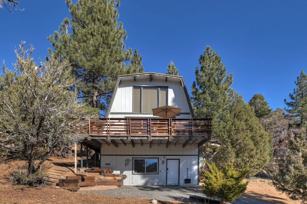 Yosemite Pines Cabin - Sleeps 6