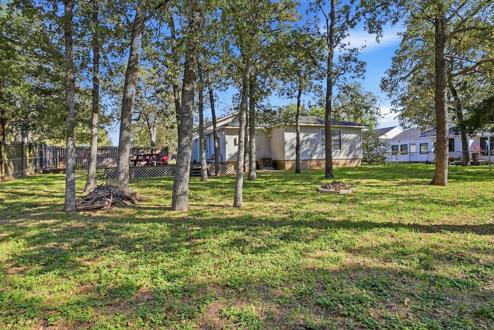 Howdy Hang Out - Cozy, Cute And Comfortable House! 2 Bedroom Home