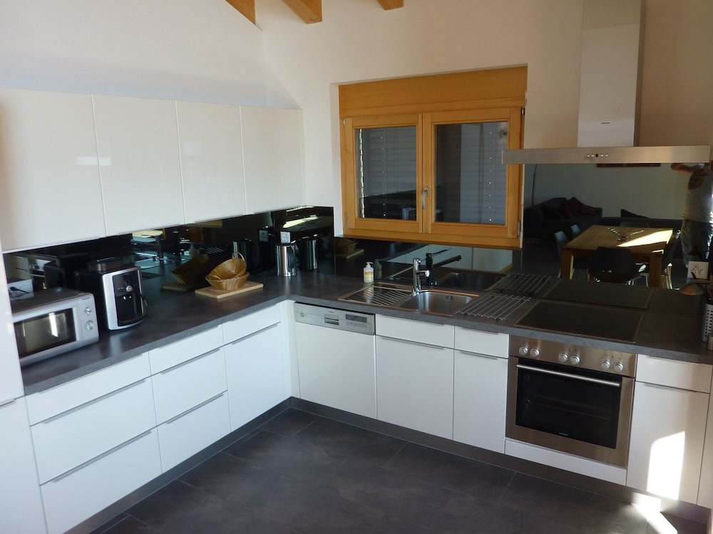 Appartement Loup-Blanc Est view 4