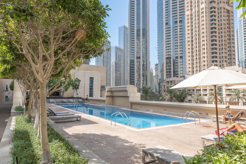 1 Bedroom and Situated Near Burj Khalifa and Dubai Mall