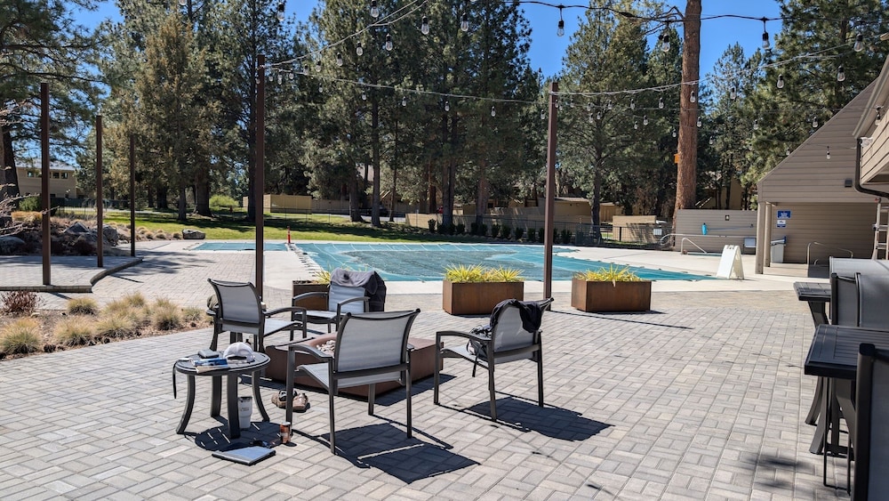 Mt Bachelor Village 328 A 1 Bedroom Condo