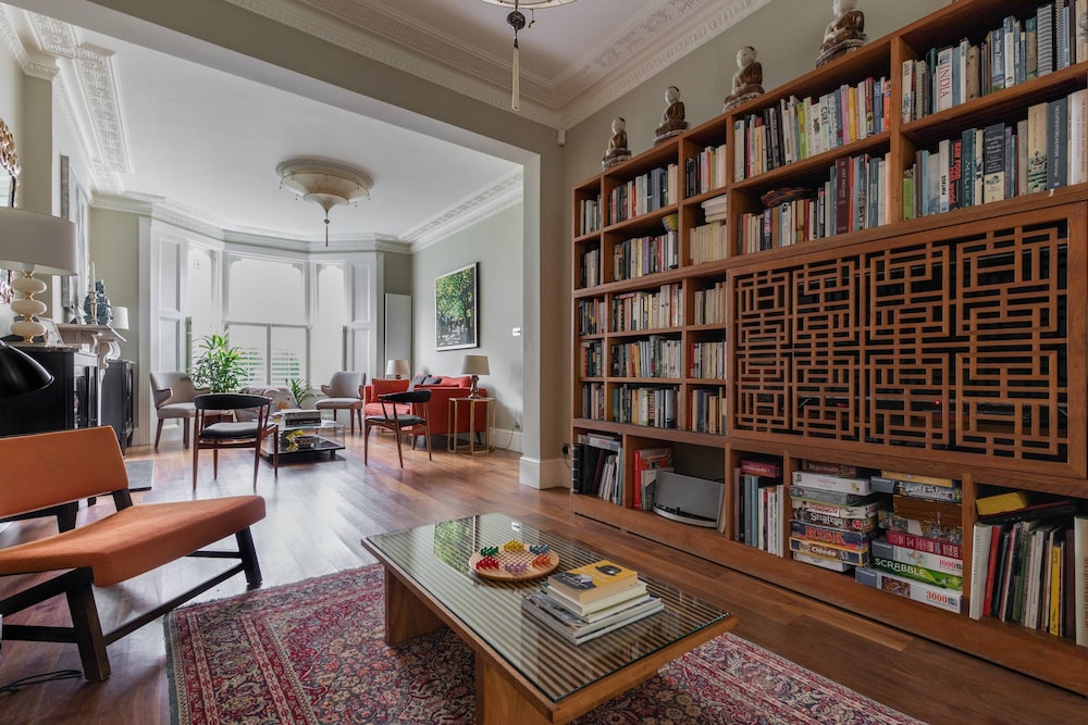 Poplar Grove II by Onefinestay