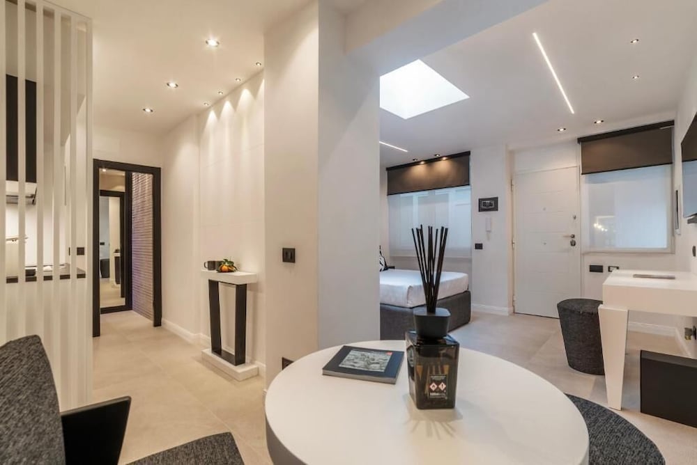 JOIVY Elegant Suites Near Villa Borghese
