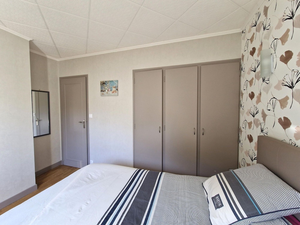 Holiday Home in Binic Near Sandy Beach
