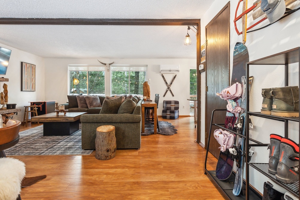 Packshack - Cozy Ski Cabin Mins From White Pass 2 Bedroom Home