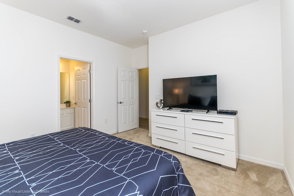 H6140 Beautiful Brand new 14 Bedroom 11 Bathrrom view 2