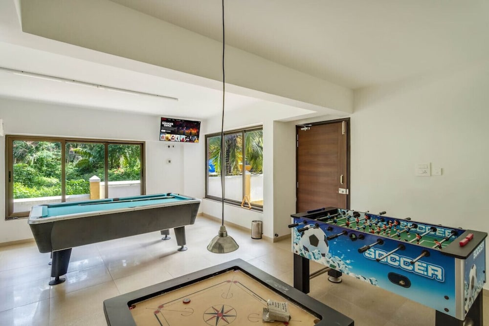 2BR w Pool Sauna 2km to Baga Calangute Beach