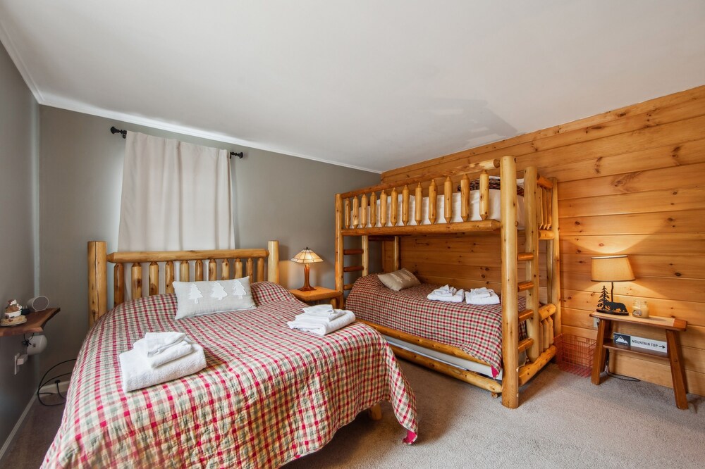 Lower Sleighride 2 Bedroom Townhouse The Summit at Gore Mountain