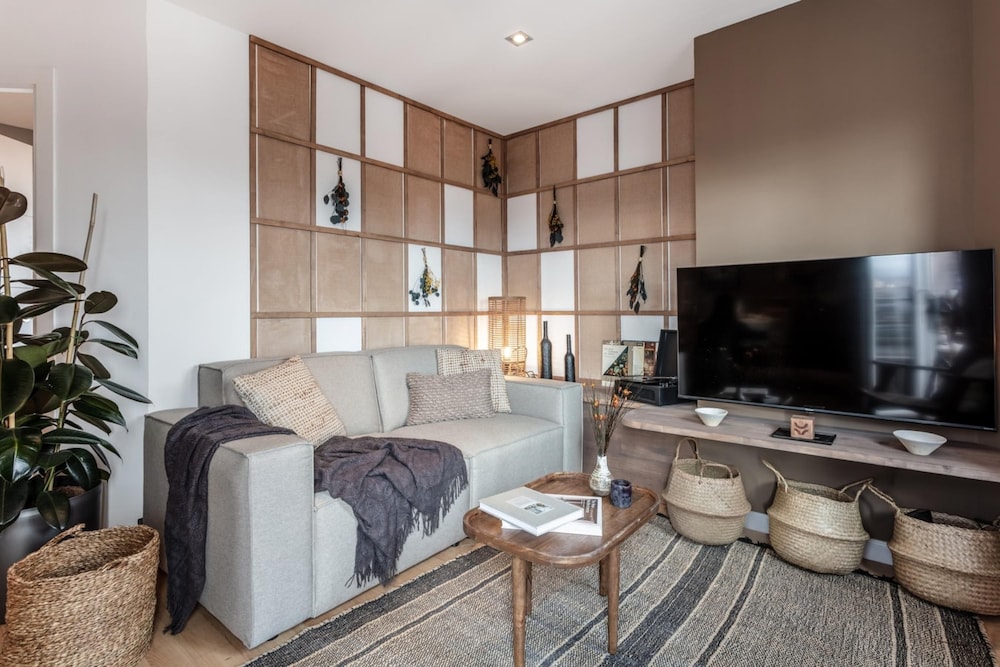 Triana - 1 Bedroom Apartment in Trafalgar