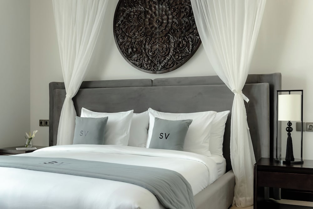 AMO Residences