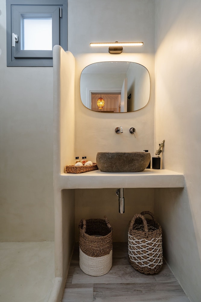 Villa Kaya Plaka With 3 Bedrooms and 3 Bathrooms