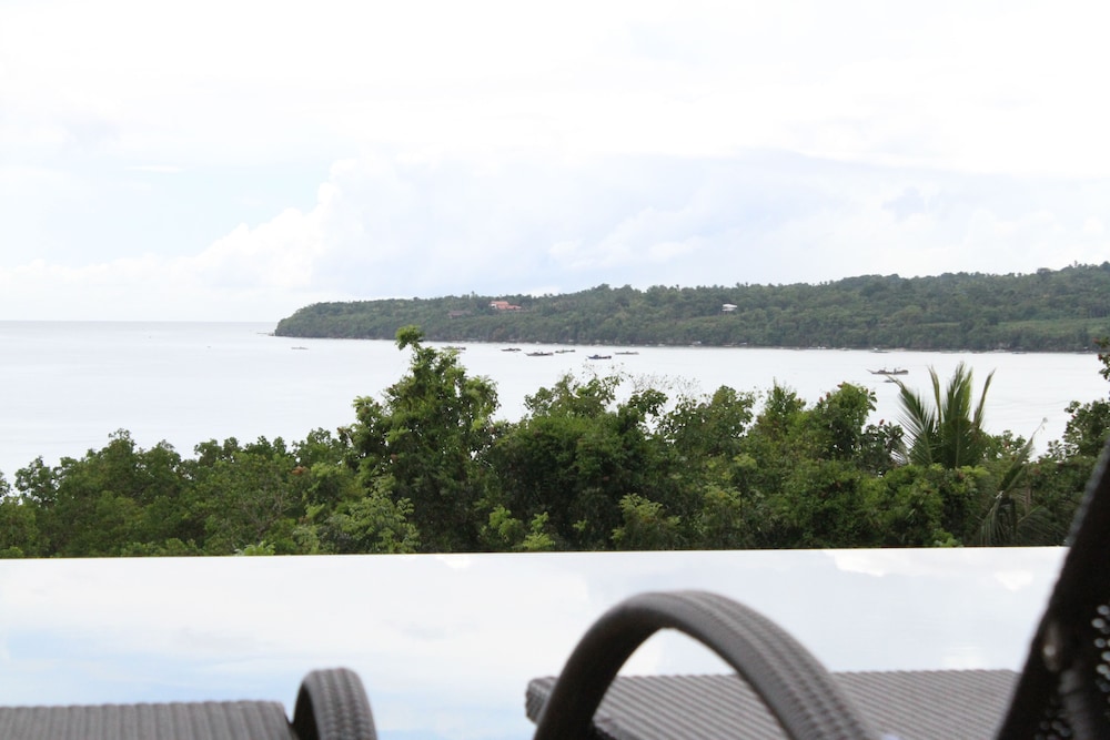 Ocean Suites Boutique Hotel