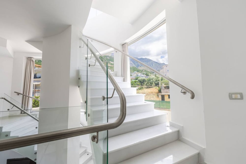Villa Belle Azure in Gjilek