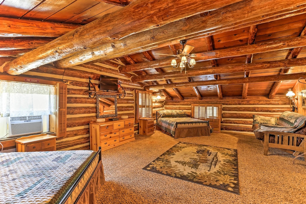 Paynes Creek Home w/ Hot Tub and Views! view 2