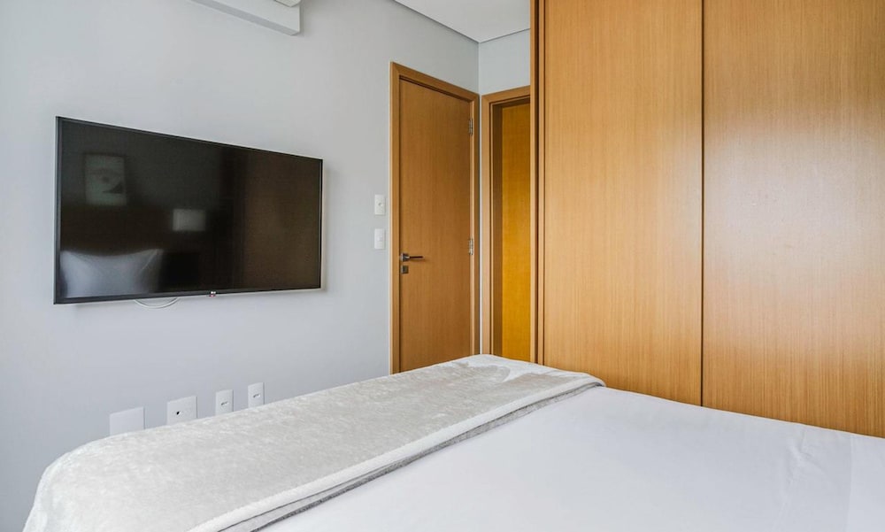 Olimpia Style Spacious 2 BR in Vila Olimpia
