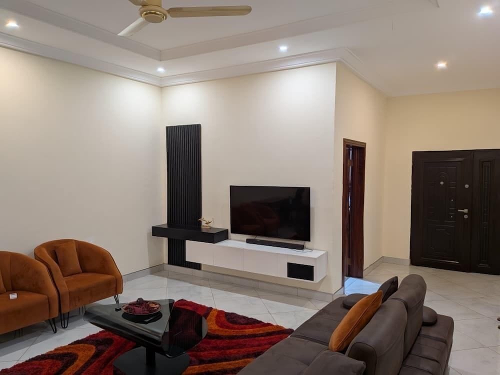 EROCK APARTMENT