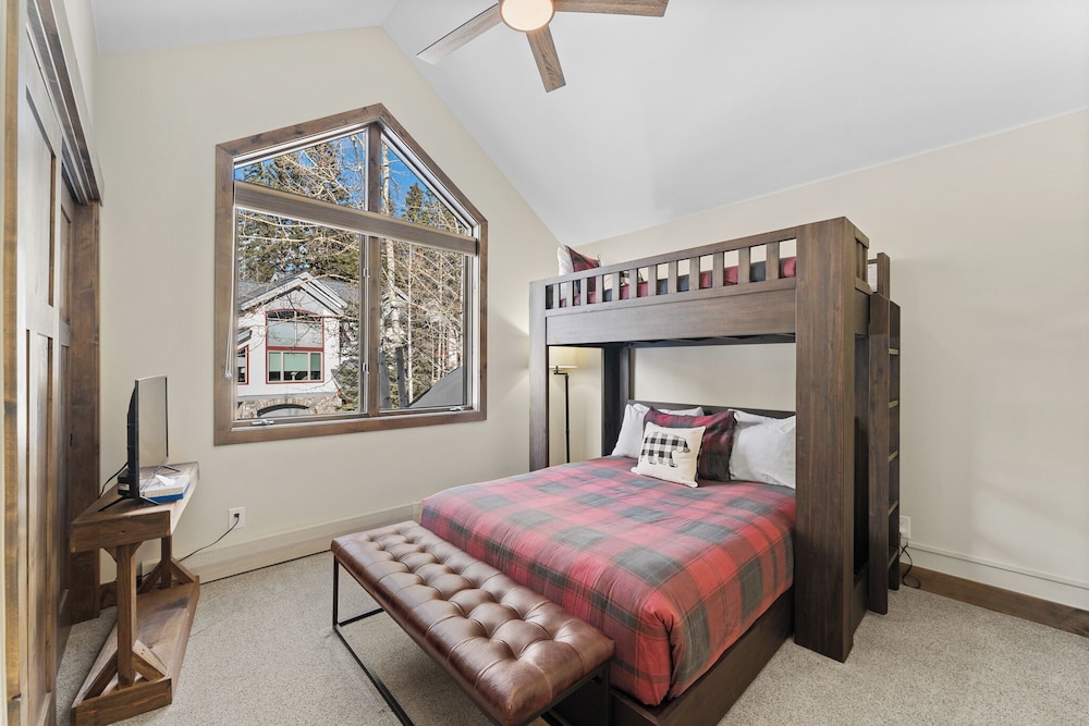 101 Tall Pines