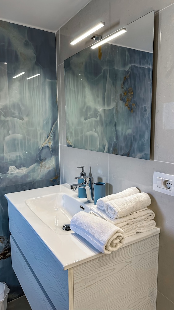 LA PERLA AZZURRA
