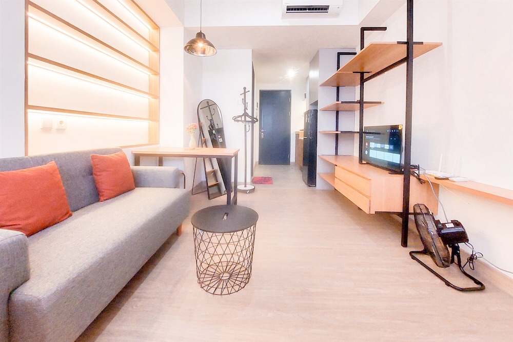 Comfortable Studio At Collins Boulevard Apartment