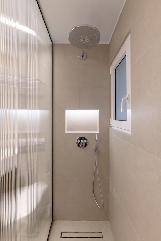 Michalakopoulou Cover & Bright Apartment