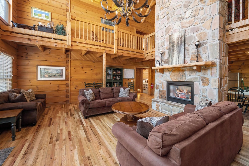 Country Pines Lodge