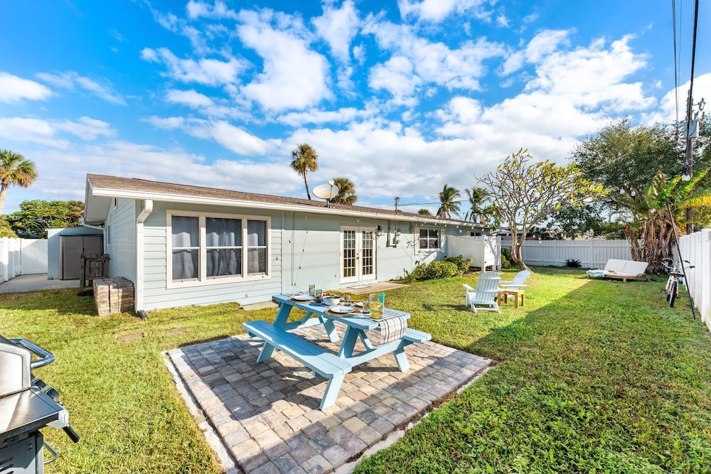 332 Formosa Drive