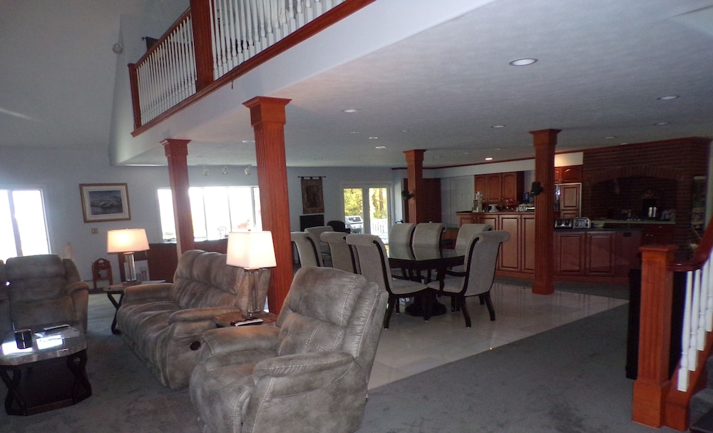 Long House Manor B And B