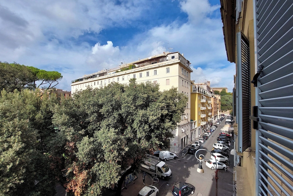 Luminoso appartamento a Testaccio