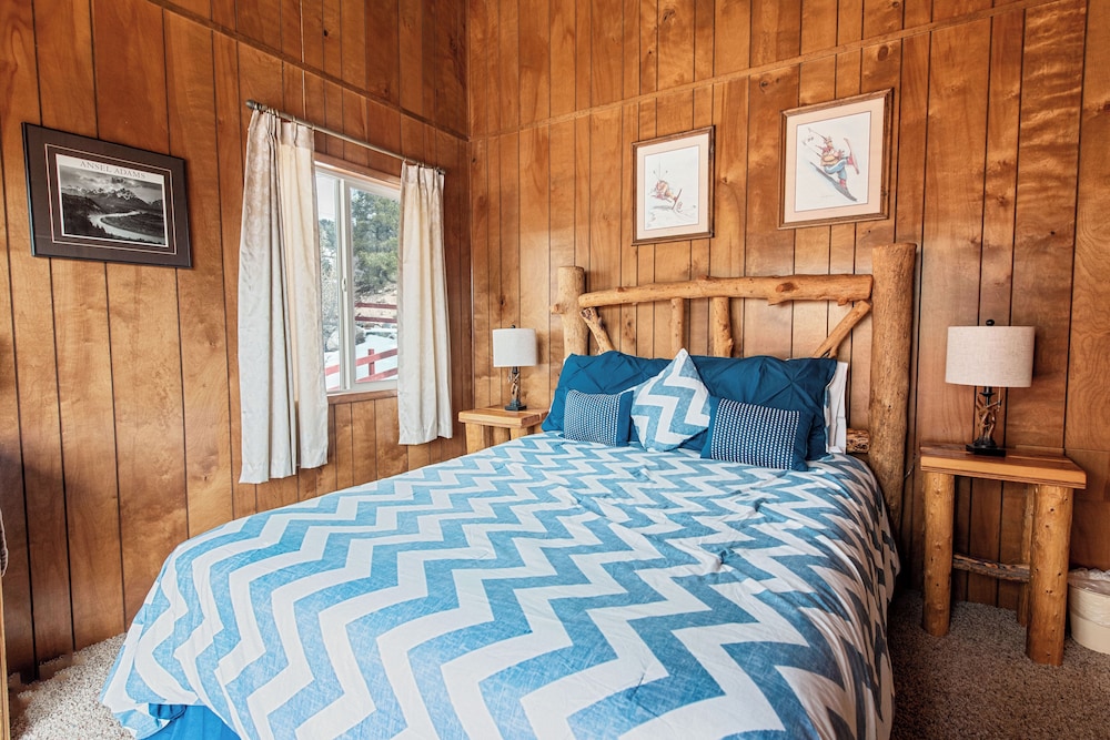 Forest Edge Retreat