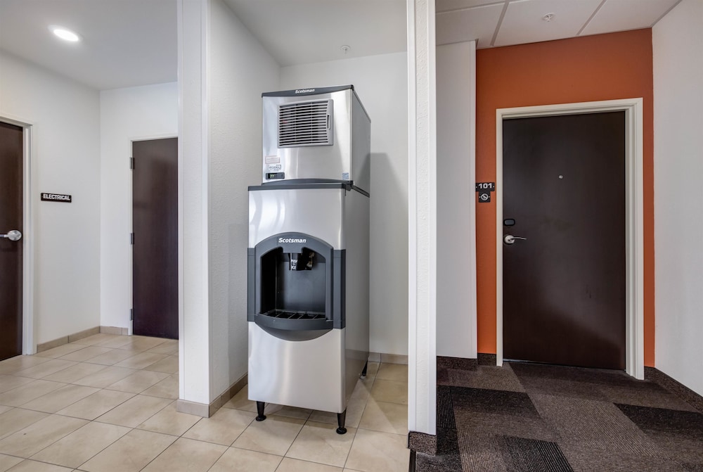 Motel 6 Poplar Bluff, MO