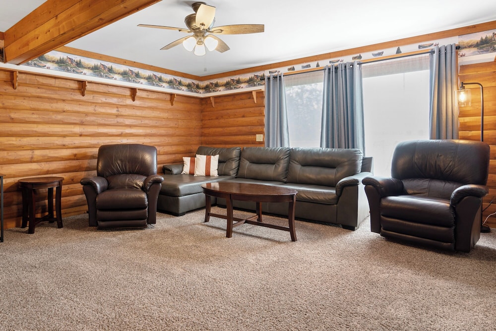 Fife Lake Lodge