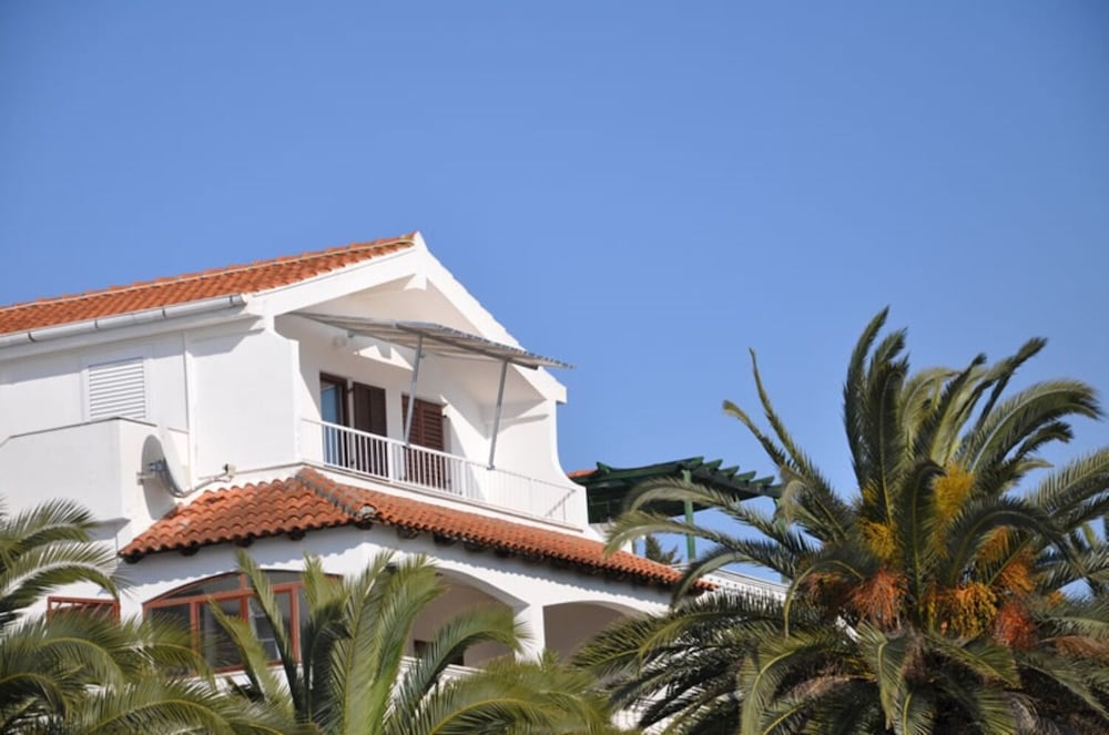 Bibi - 10m From the Beach - A3 - view 3
