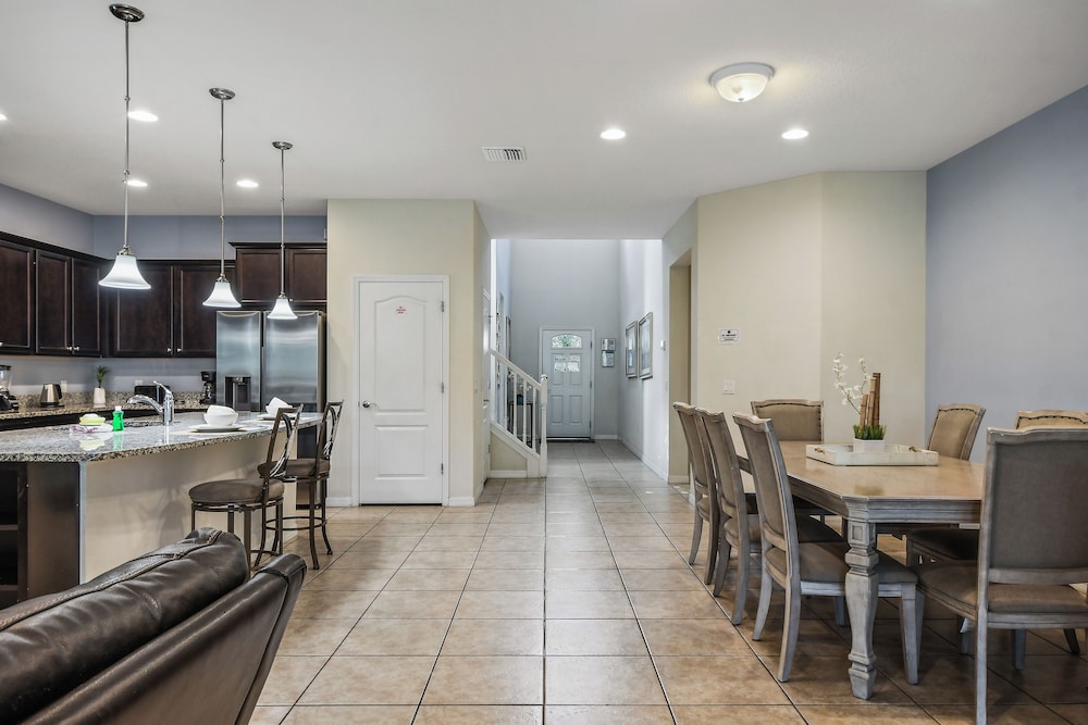 Ultimate 8BR Family Fun in Resort Near Disney!