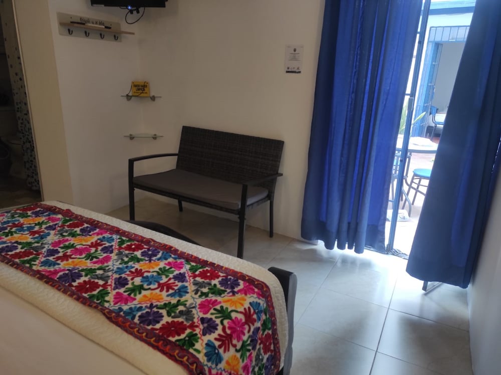 HPT-ST HABITACION DE HOTEL CON VISTA